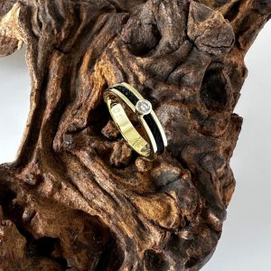 Gouden ring met paardenhaar
